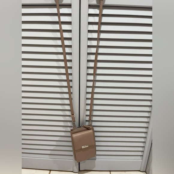 Bentley Travel Crossbody Purse - Picture 3 of 10